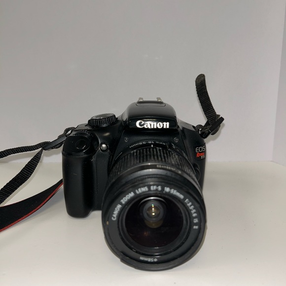 Canon EOS Rebel T3 Digital SLR Camera - Picture 9 of 14